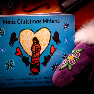 Métis Christmas Mittens book cover